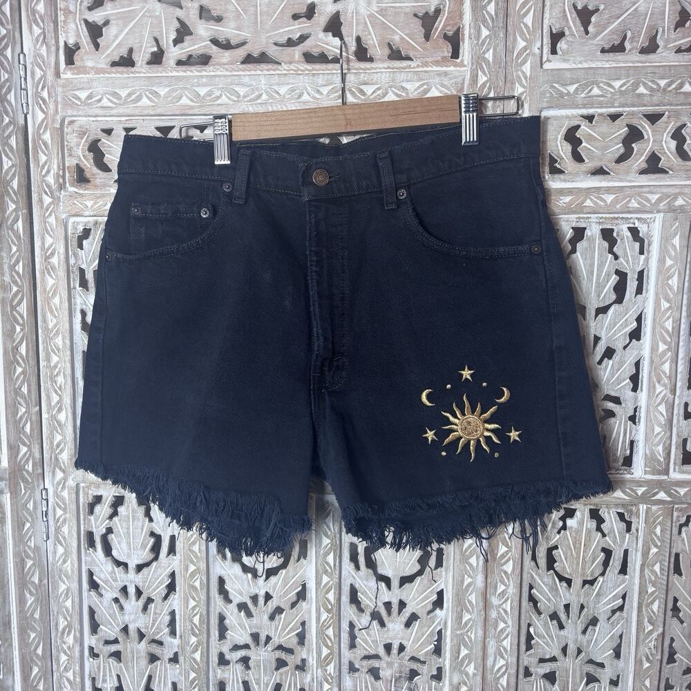 Women’s Levi’s 501 Black Denim Shorts Size 34 High-Rise Cut Off Celestial Hippie
